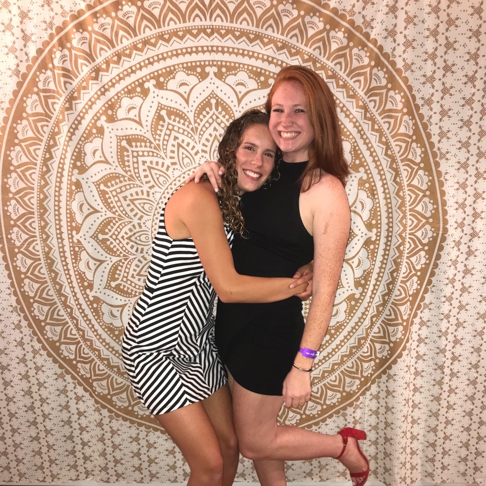 Meet your Posher, Laura